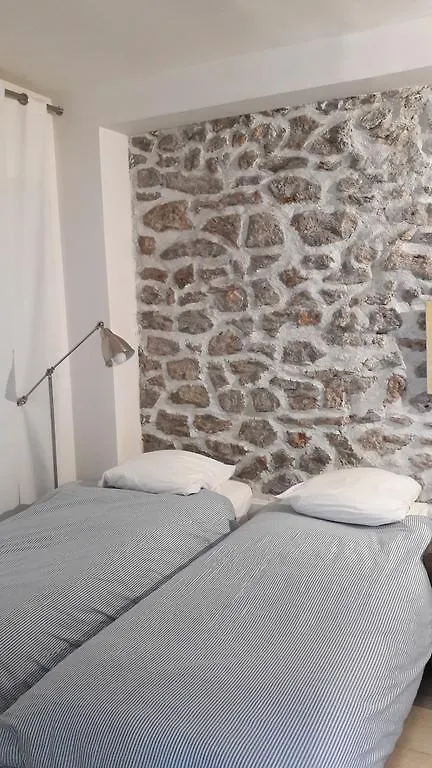 Villa Des Iris Париж Гостевой дом