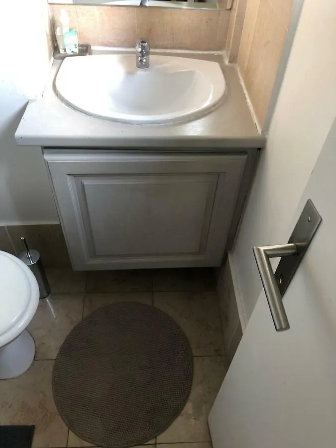 Villa Des Iris Париж Гостевой дом