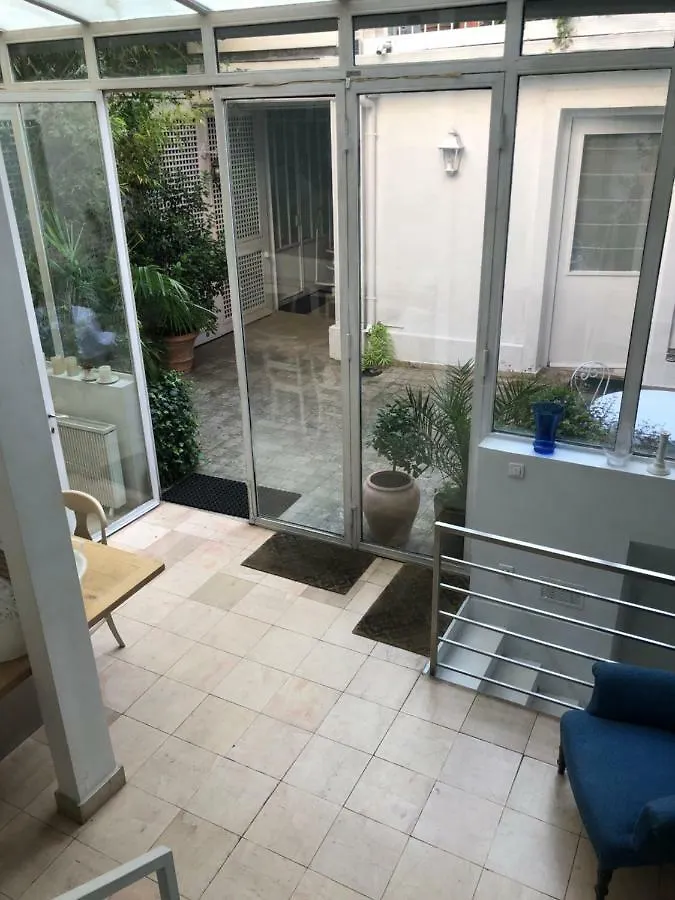 Villa Des Iris Париж Гостевой дом